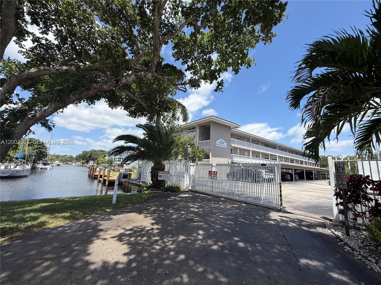 900 12th St 110 photo 12