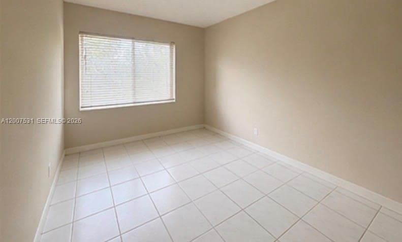 900 12th St 110 photo 5