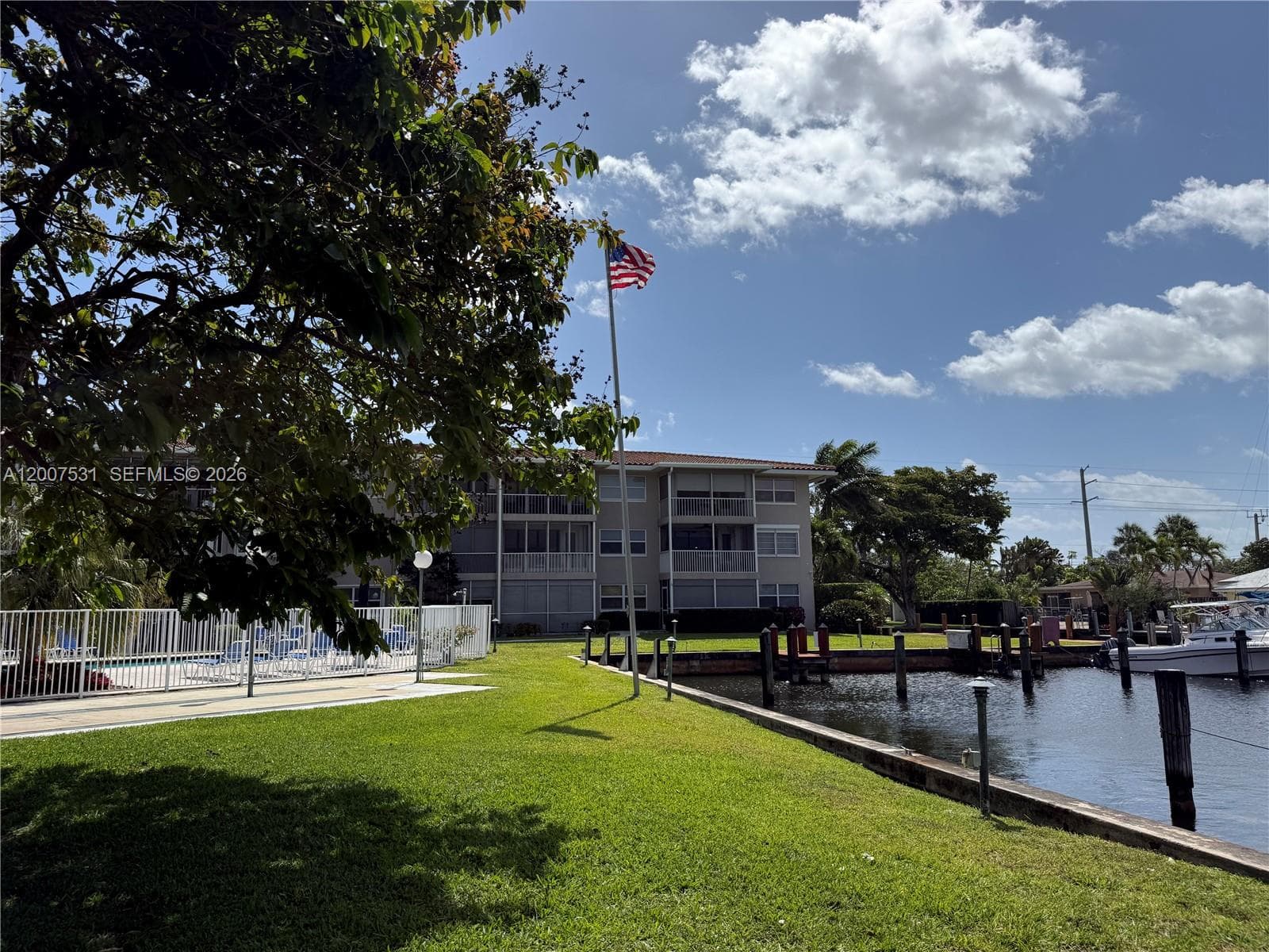 900 12th St 110 photo 9