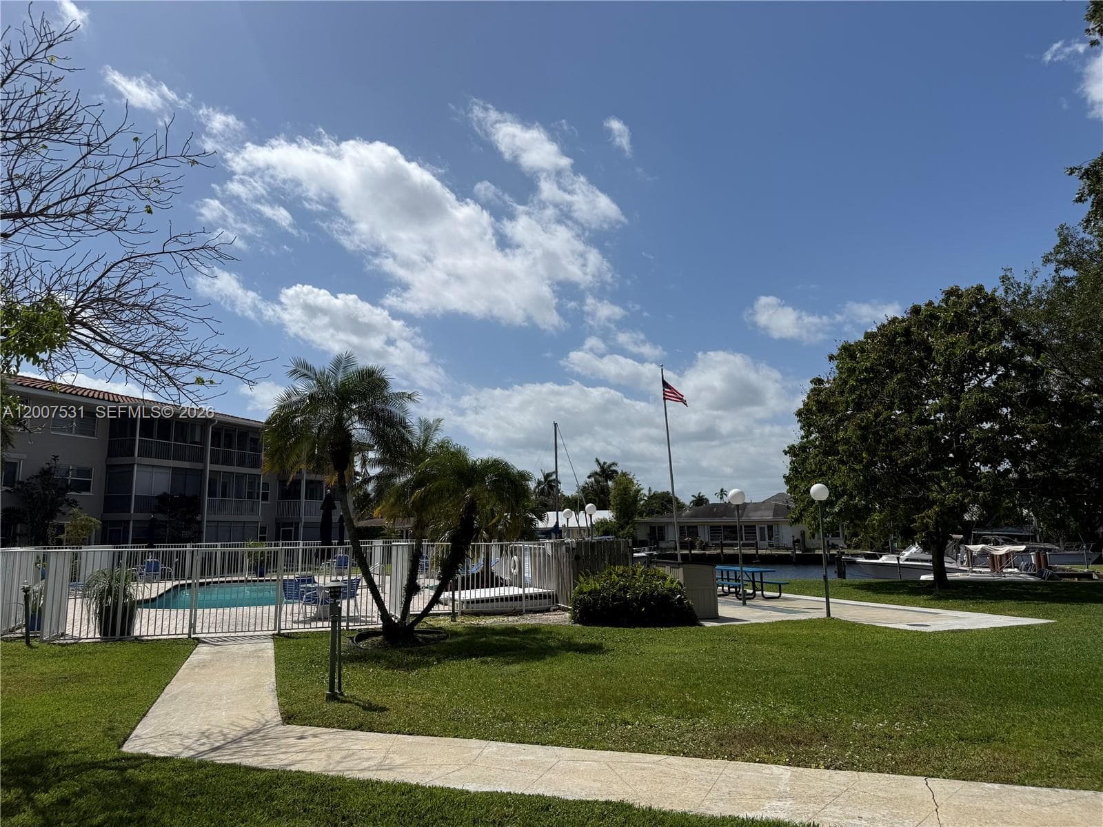 900 12th St 110 photo 10