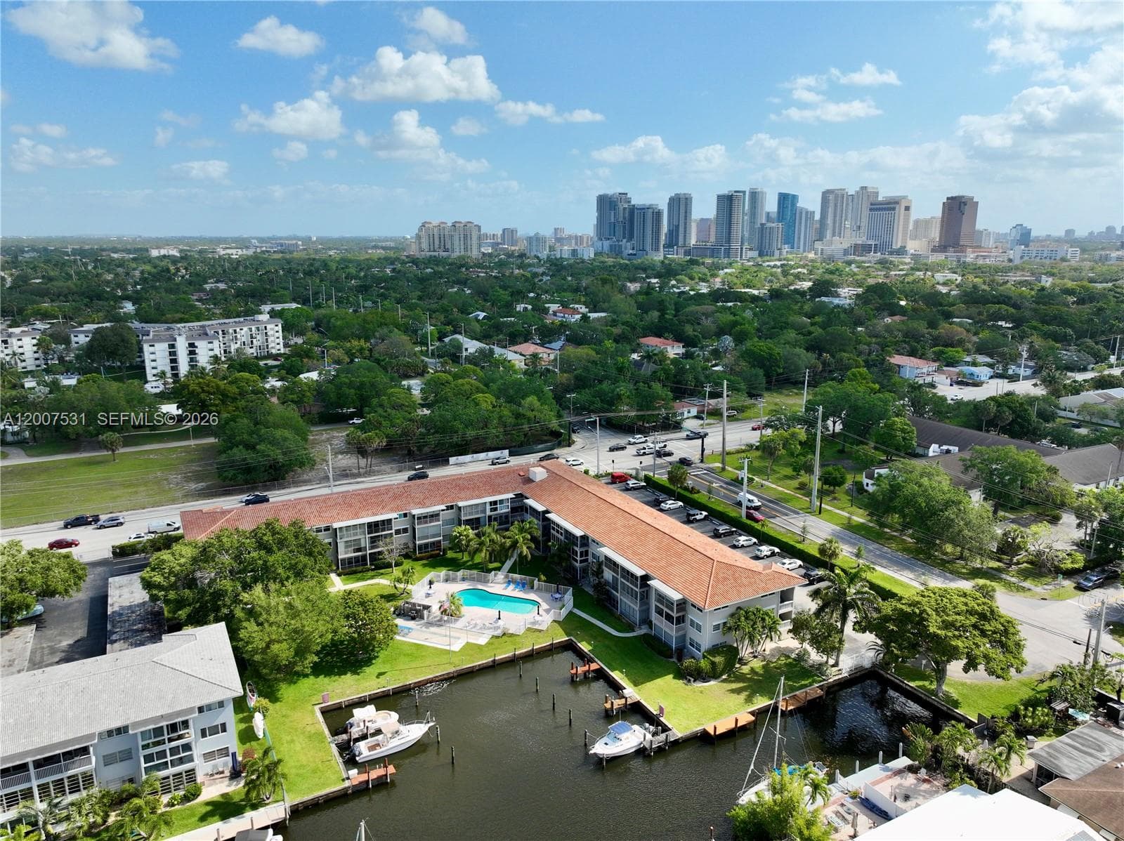 900 12th St 110 photo 14