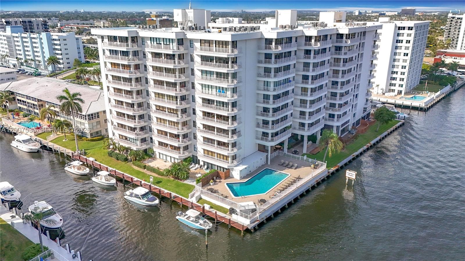 3100 48th St 507 photo 2