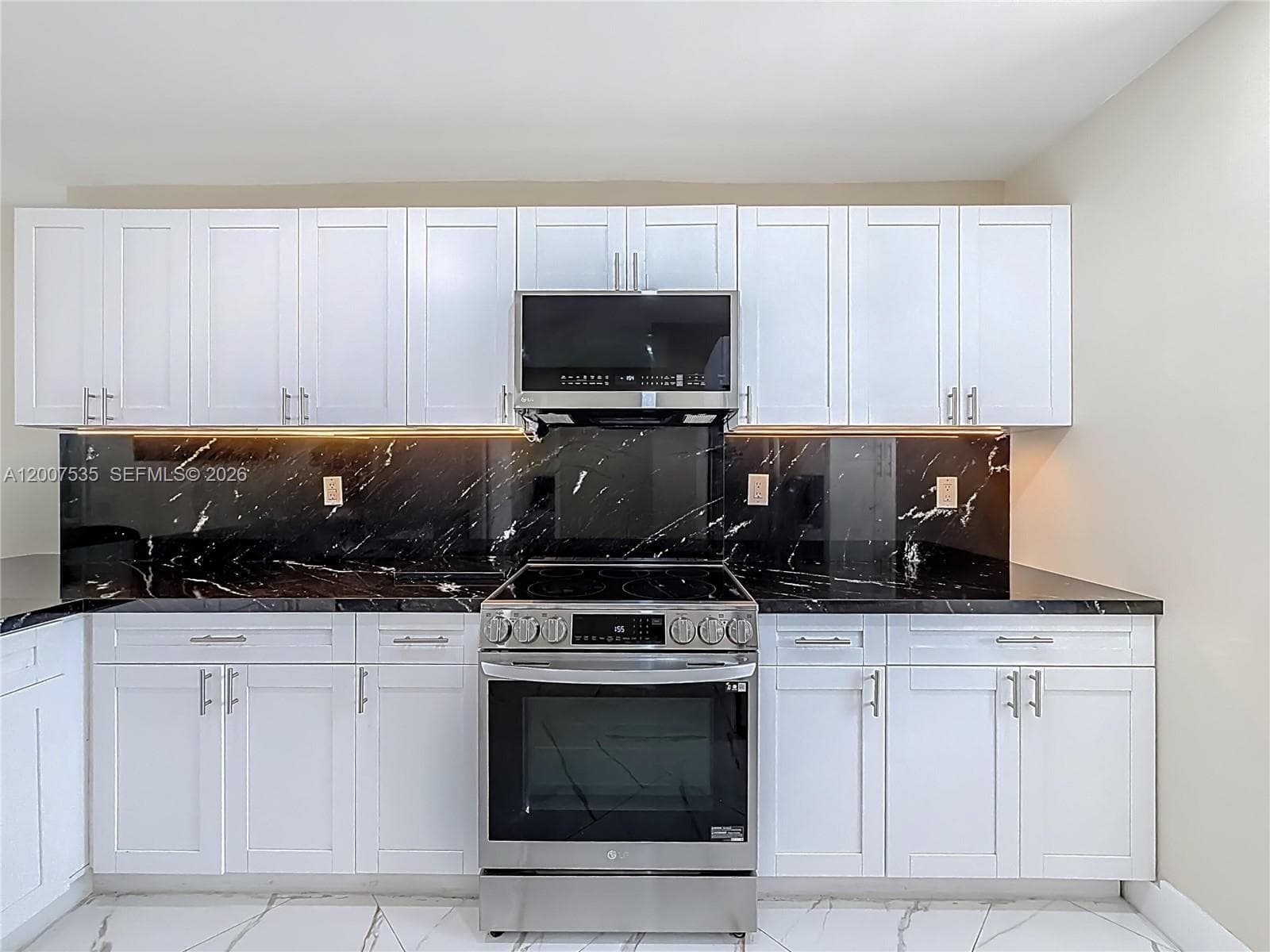 3100 48th St 507 photo 21