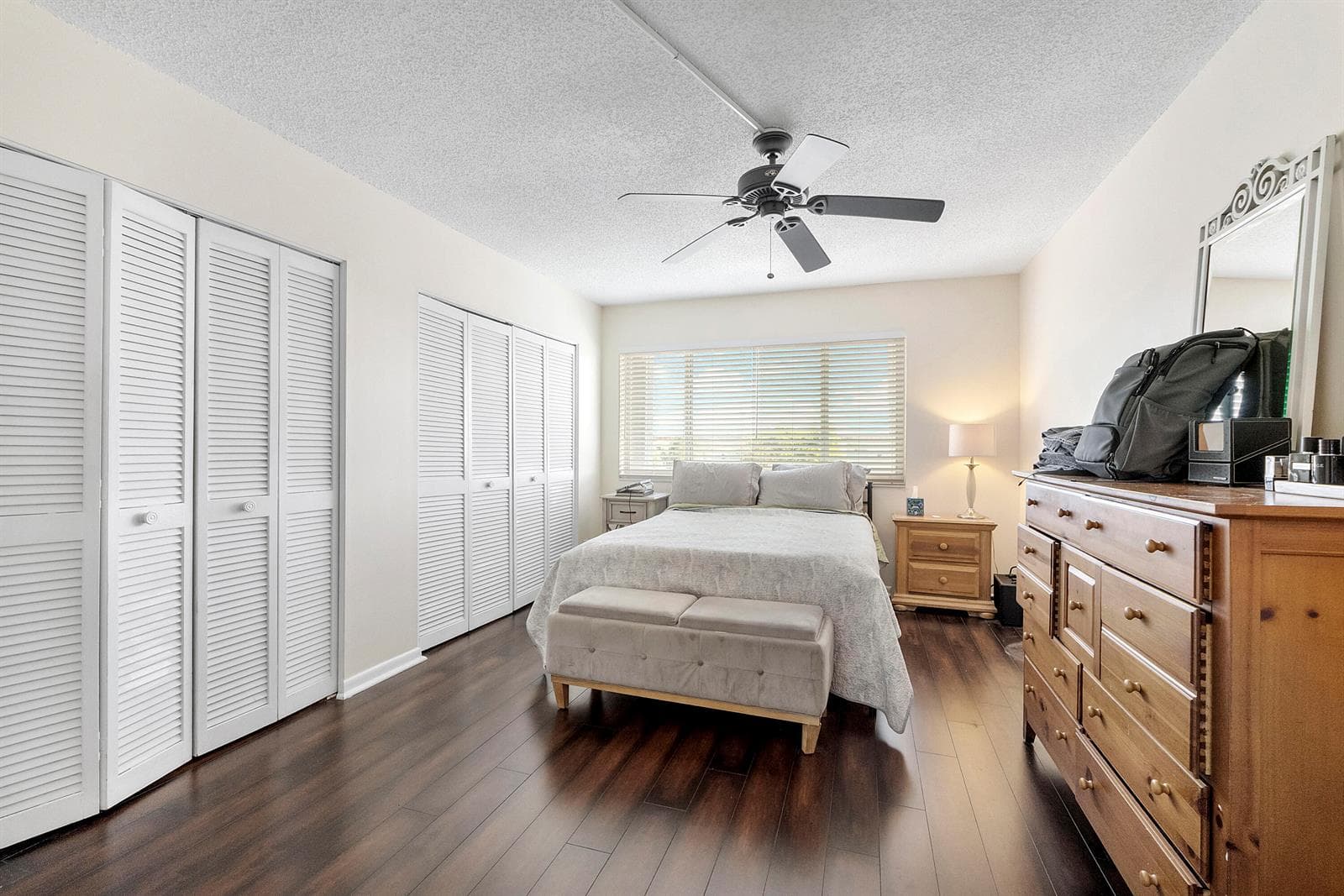 125 Shore Court 304a photo 3