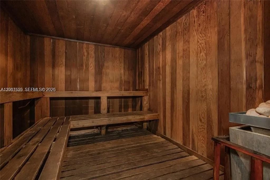 1600 Ocean Dr 17D photo 16