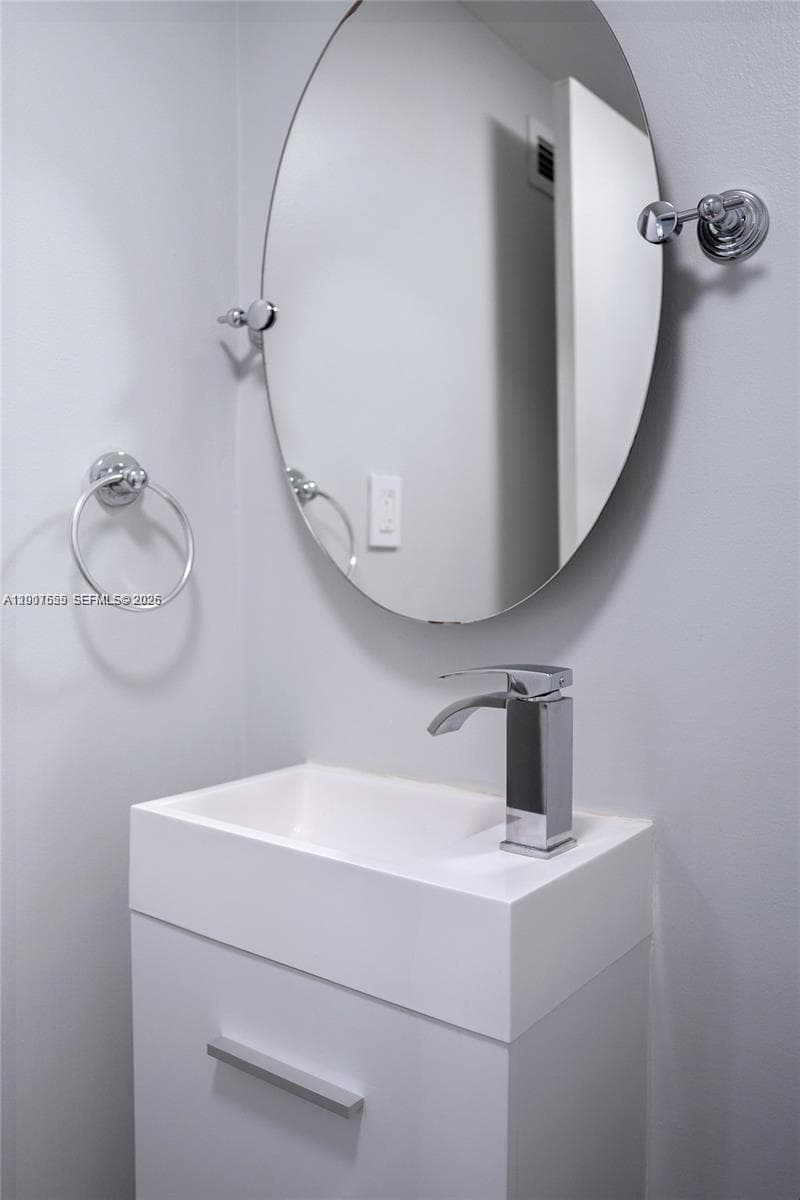 1600 Ocean Dr 17D photo 9