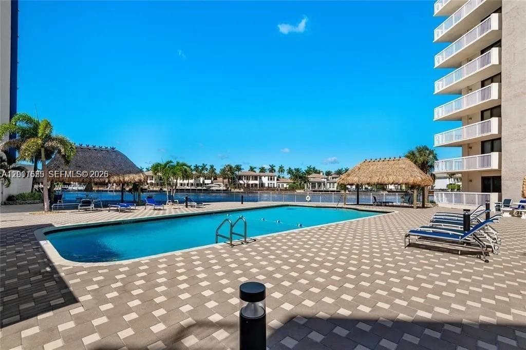 1600 Ocean Dr 17D photo 15