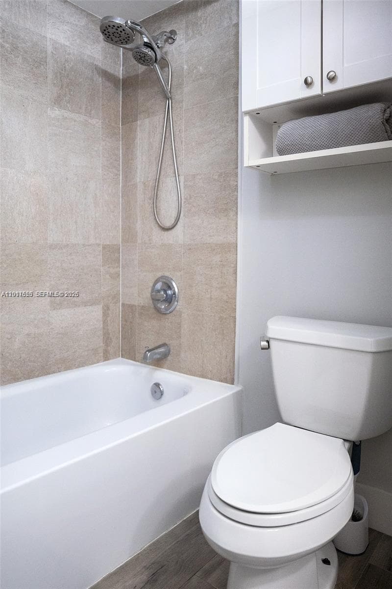 1600 Ocean Dr 17D photo 11