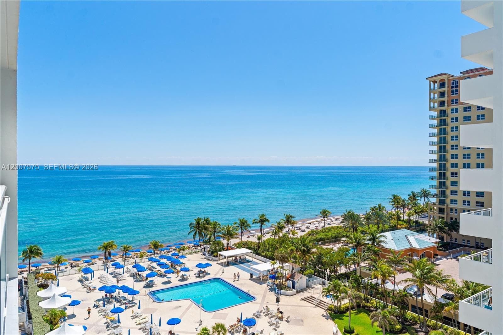 2030 Ocean Dr 918 photo 1