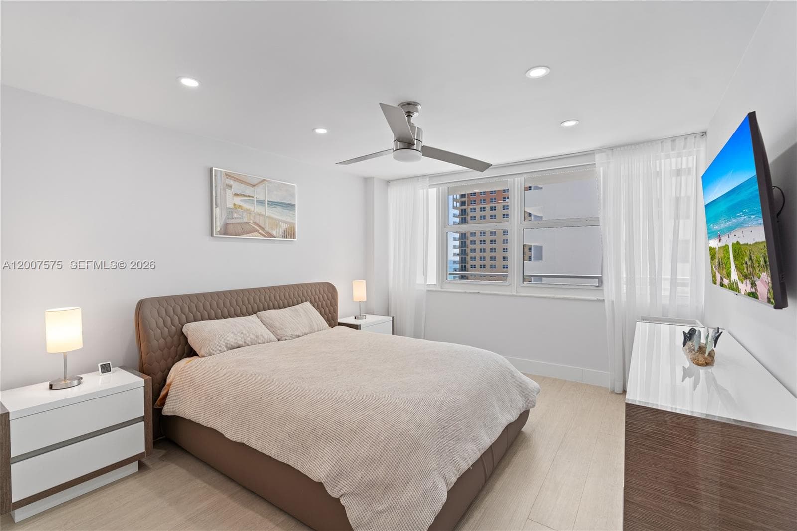 2030 Ocean Dr 918 photo 15