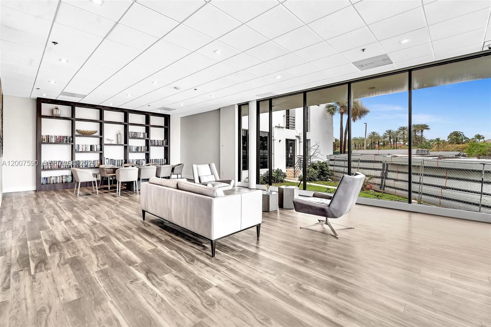 20515 Country Club Dr 2143 photo 5