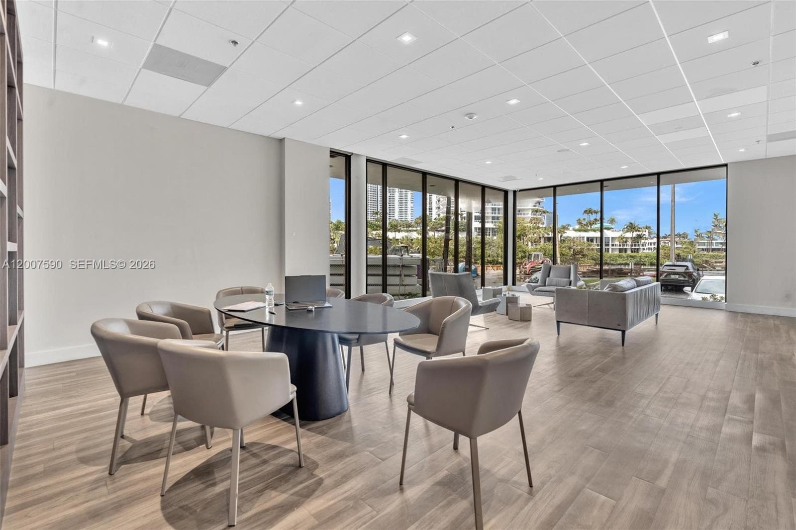 20515 Country Club Dr 2143 photo 10