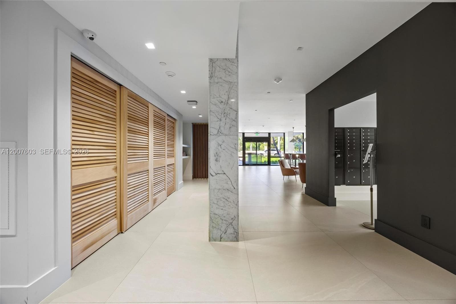 2829 Indian Creek Dr 1001 photo 25