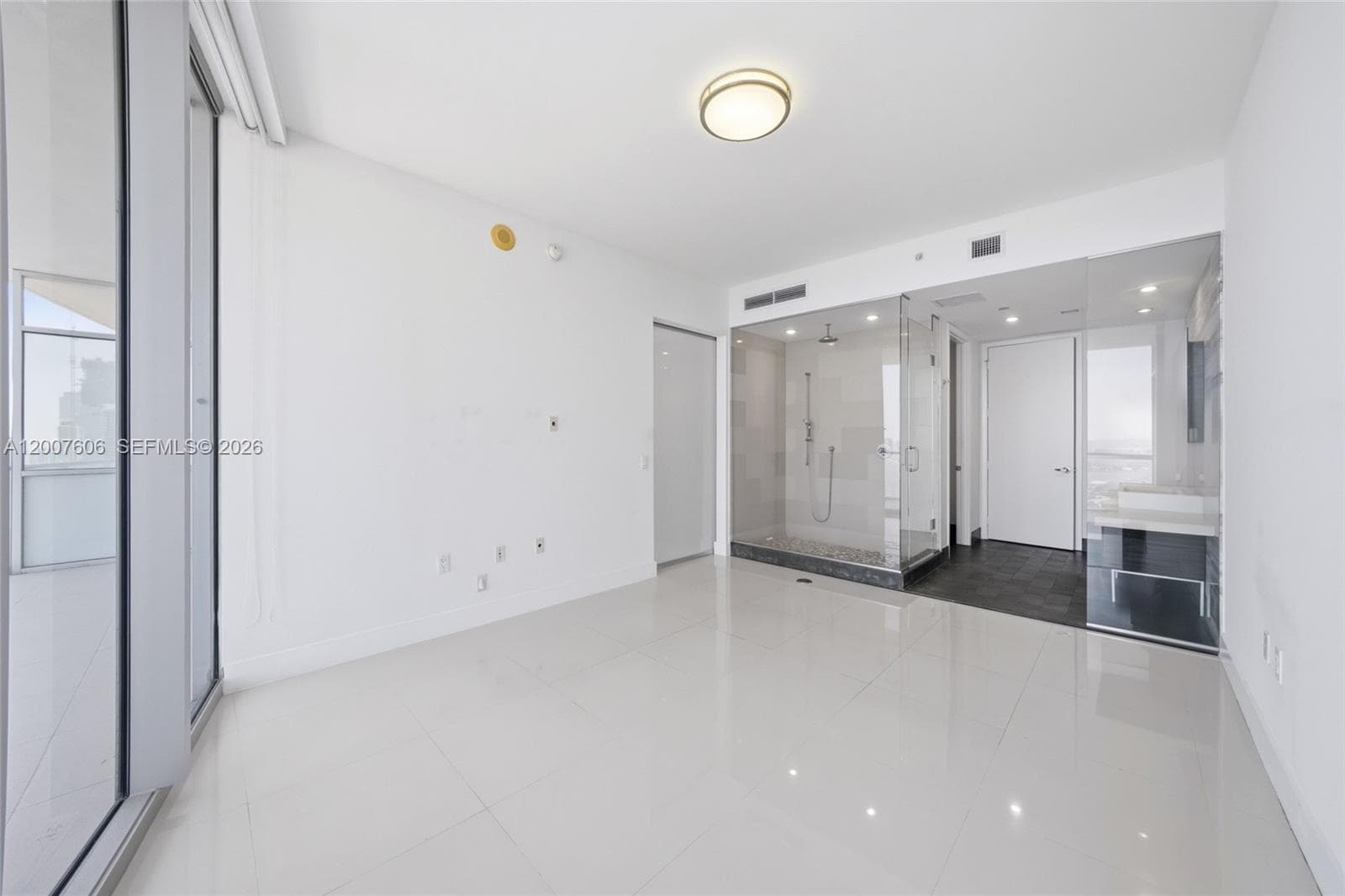 1100 Biscayne Blvd 4402 photo 17