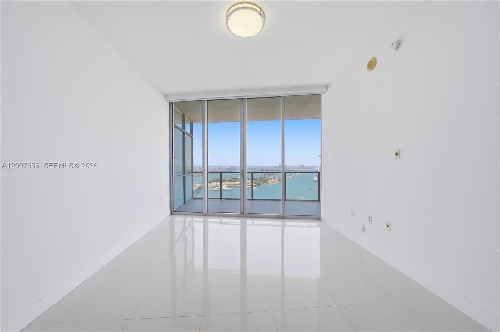 1100 Biscayne Blvd 4402 photo 12
