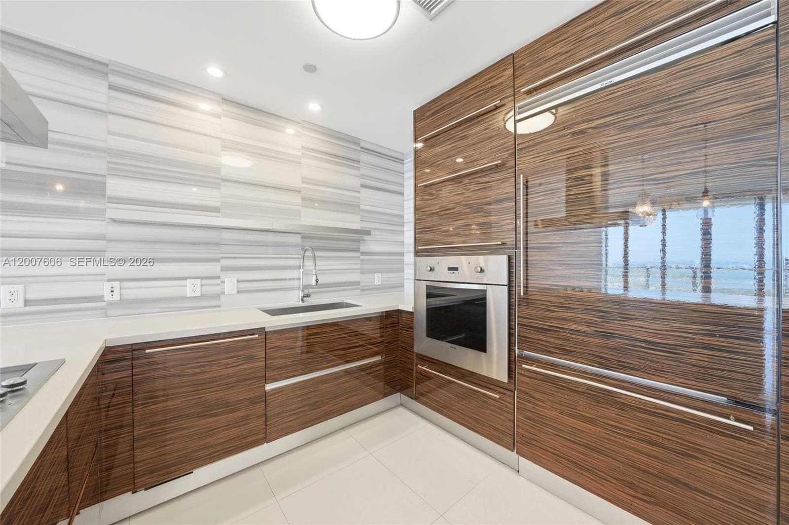 1100 Biscayne Blvd 4402 photo 7
