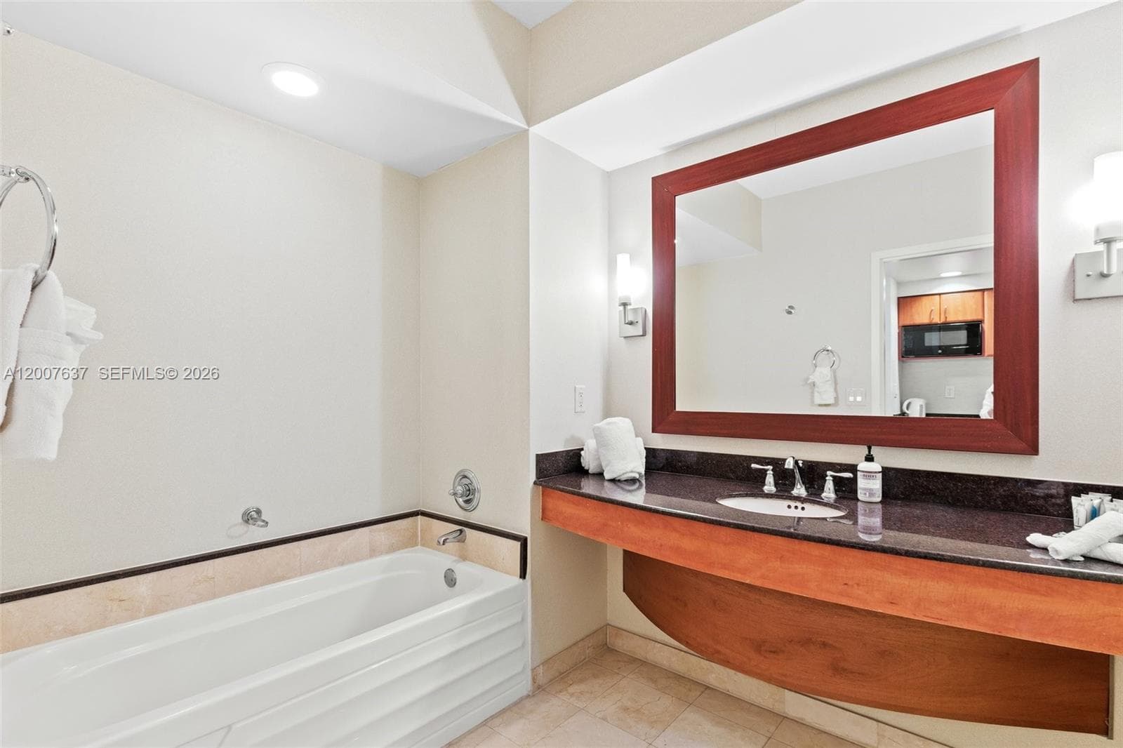 18001 Collins Ave 511 photo 20