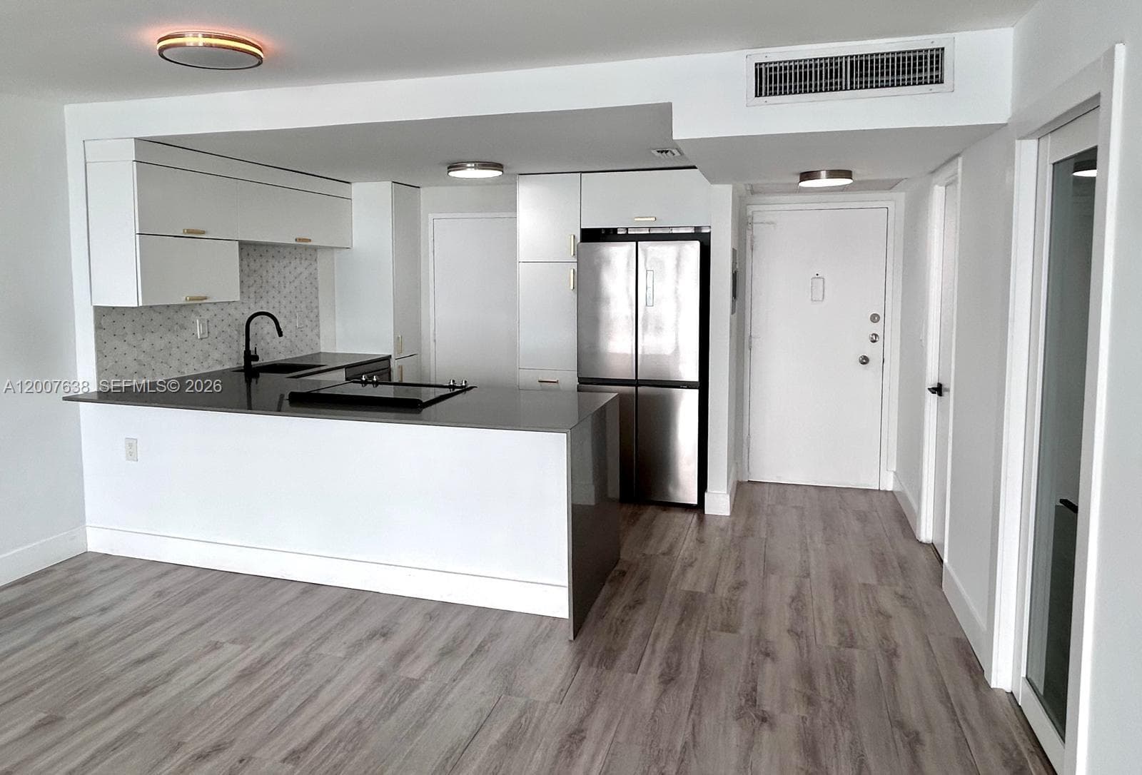 5838 Collins Ave 8E photo 13