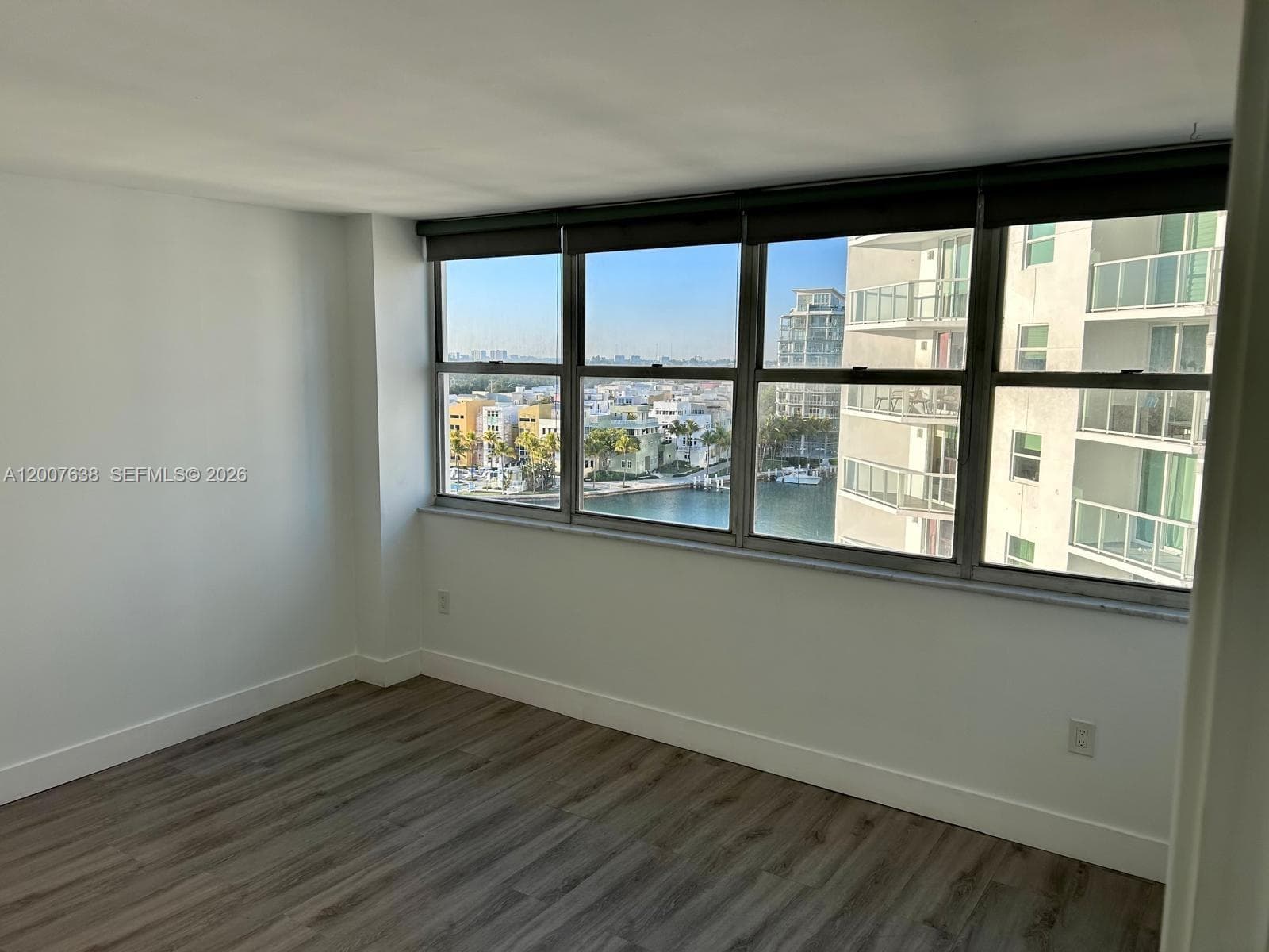 5838 Collins Ave 8E photo 7