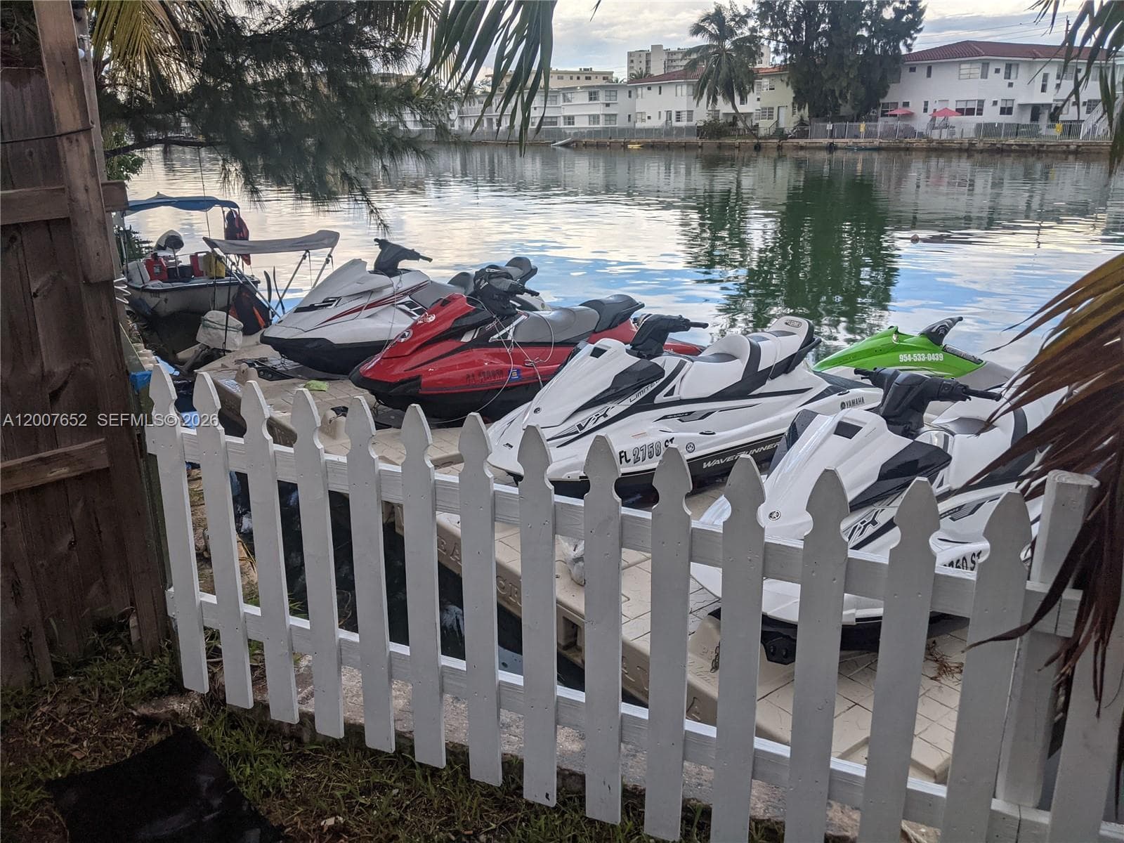 7741 Hawthorne Ave 7741 photo 3