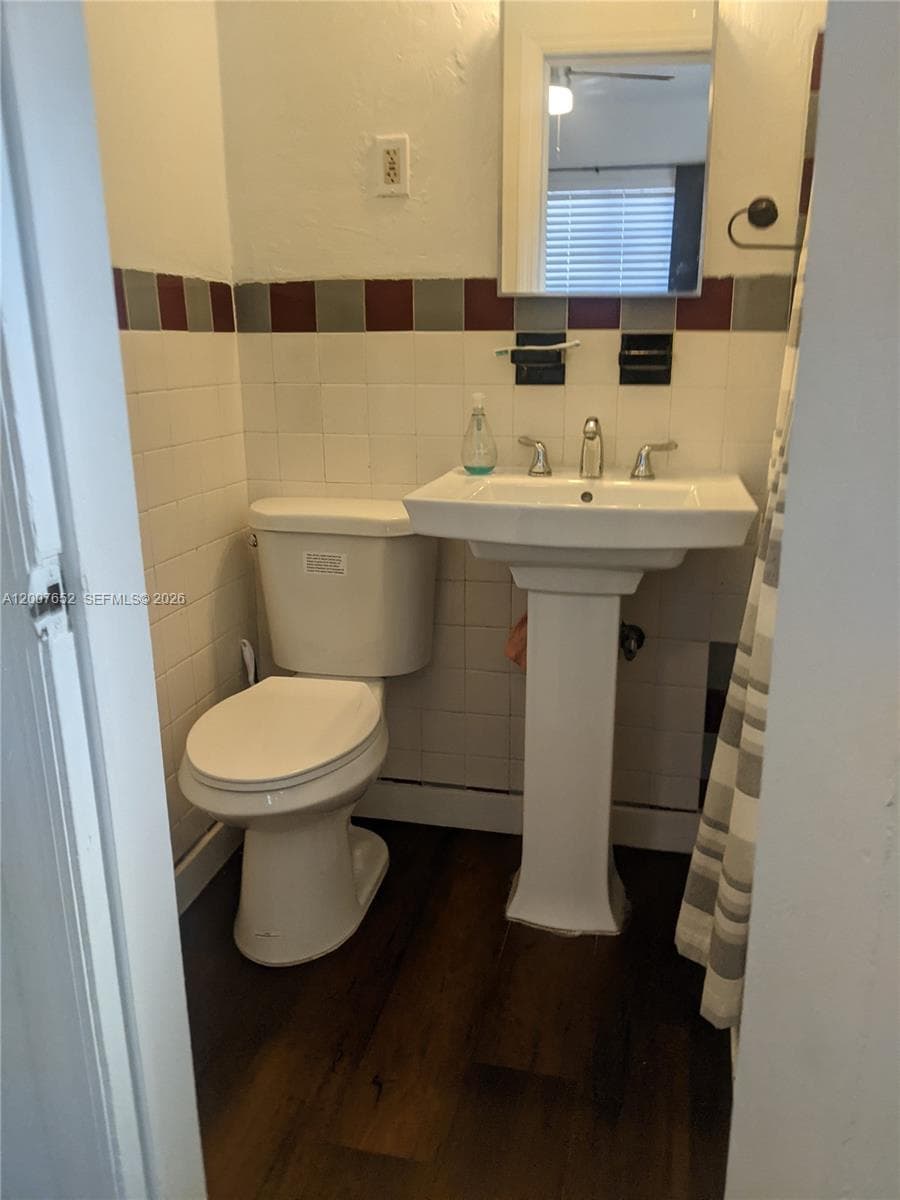 7741 Hawthorne Ave 7741 photo 11