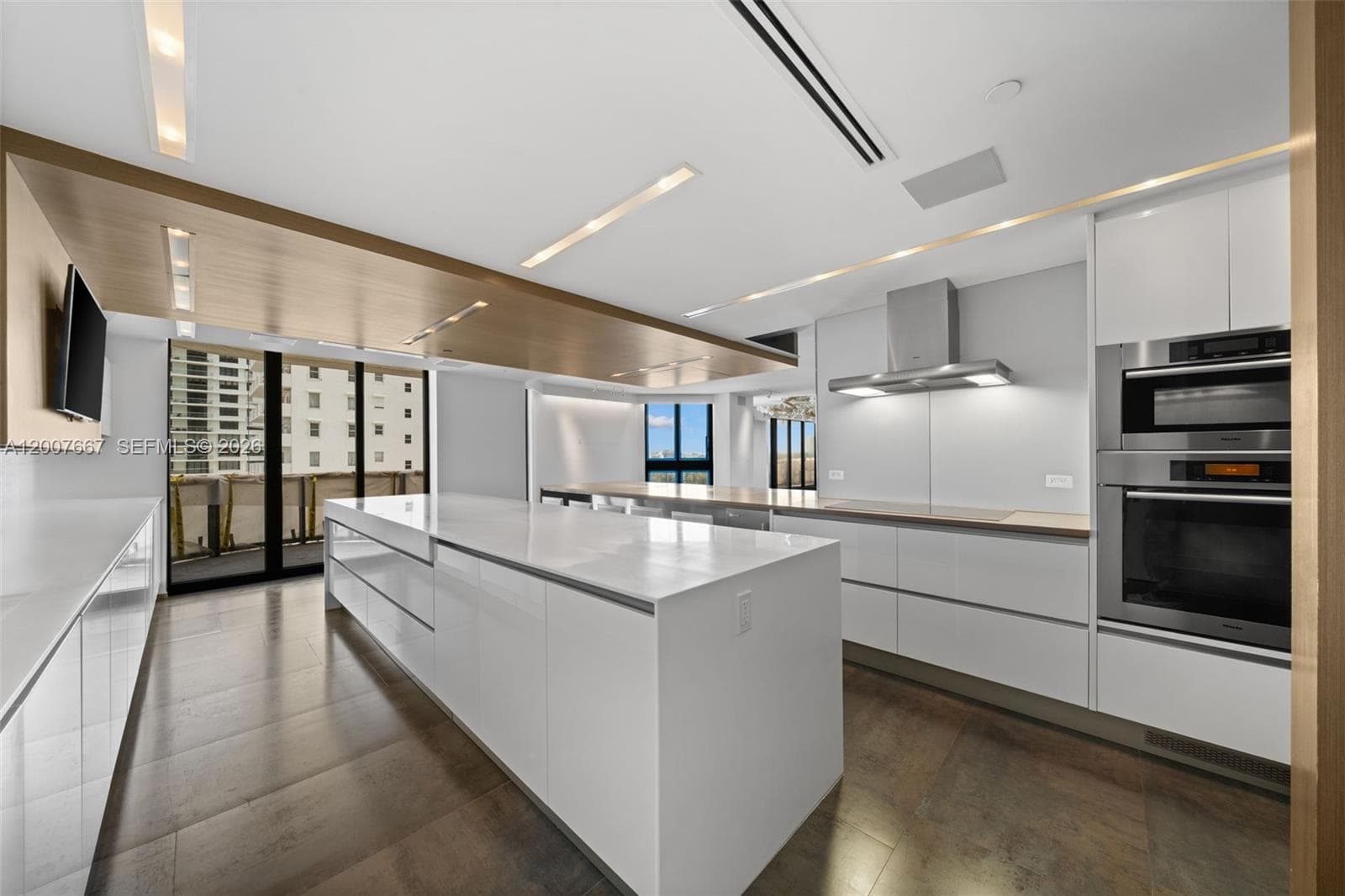 9999 Collins Ave 6J photo 5
