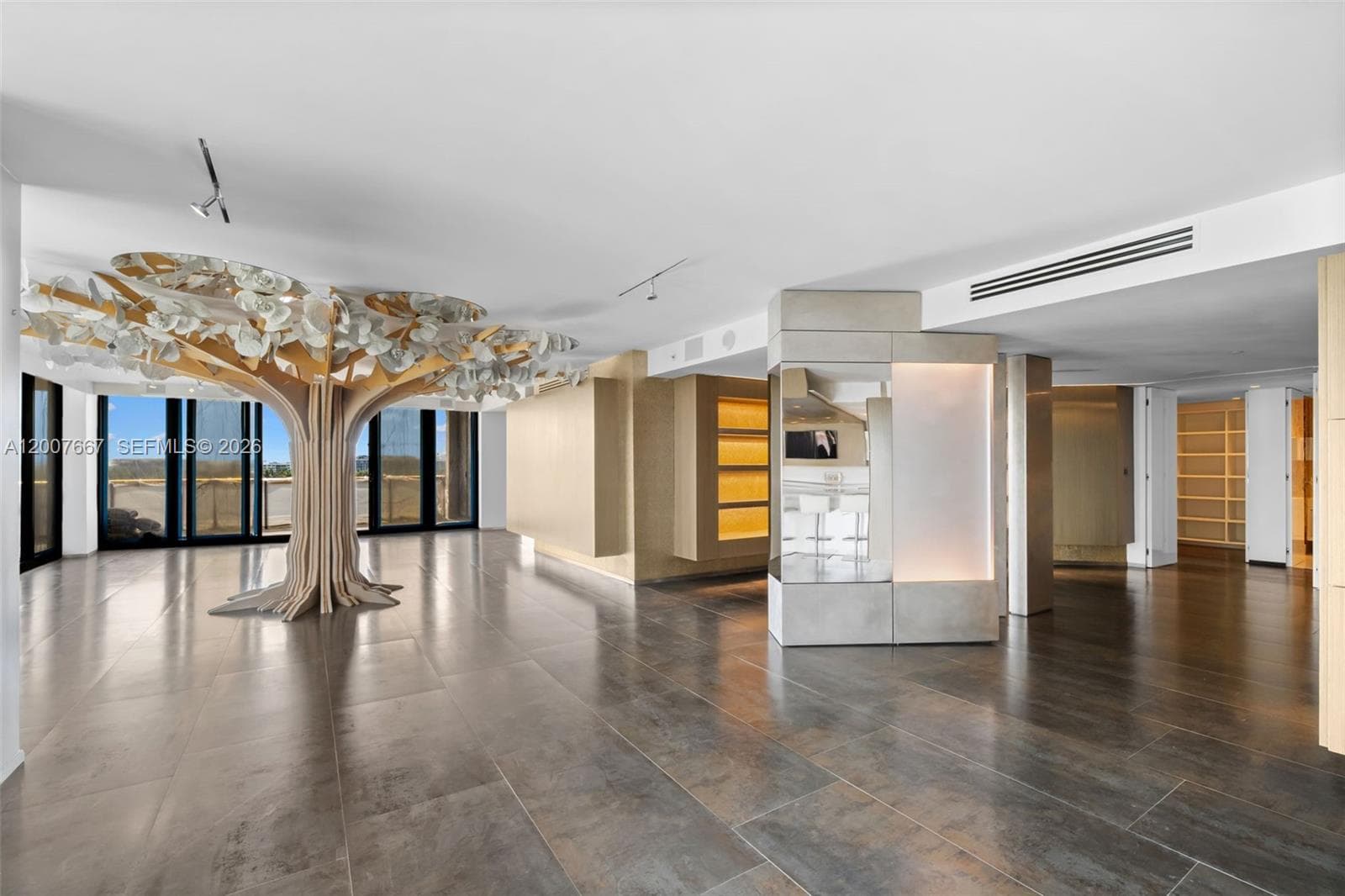 9999 Collins Ave 6J photo 8