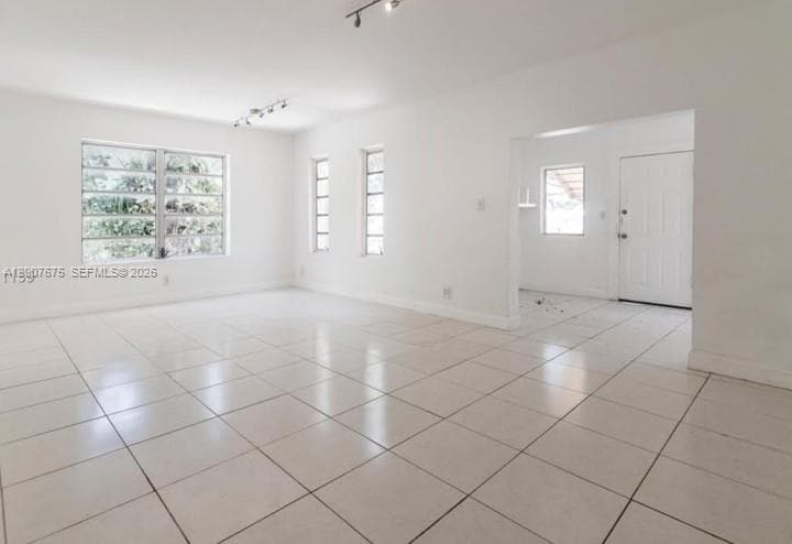 305 2nd Ave na photo 16