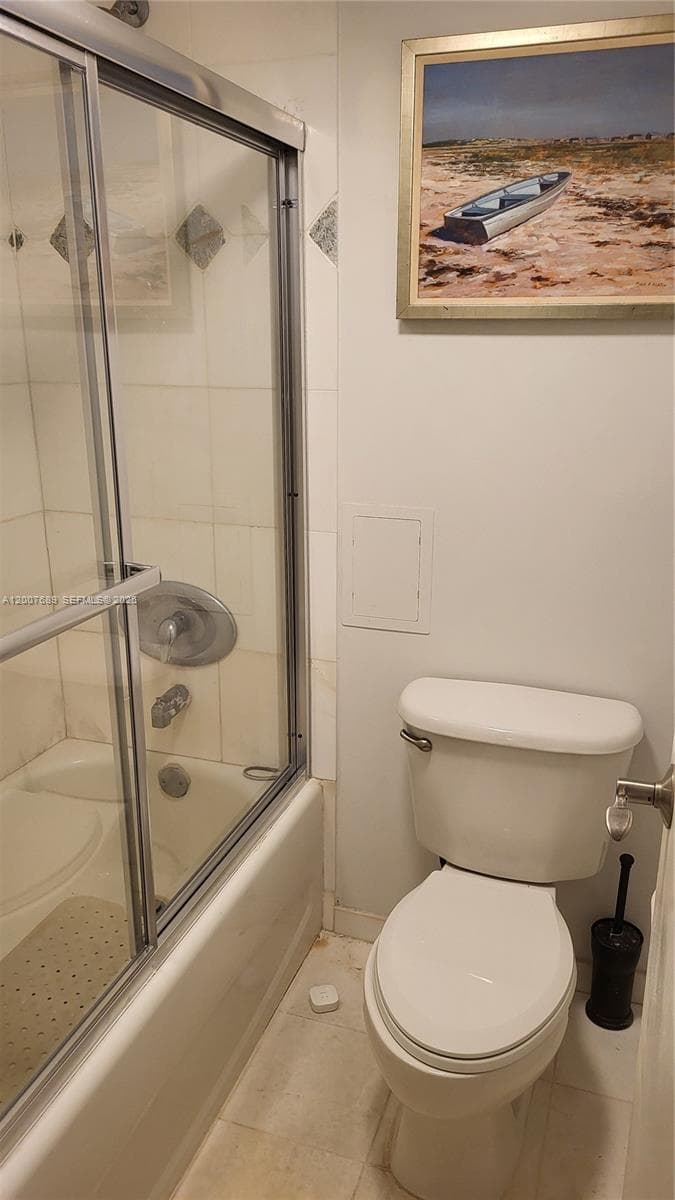 3475 N Country Club Dr 409 photo 20