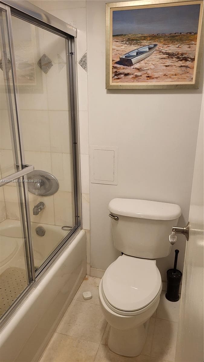 3475 N Country Club Dr 409 photo 19