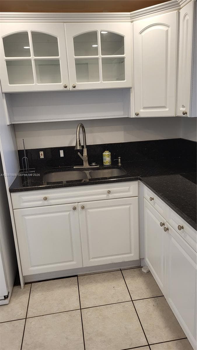 3475 N Country Club Dr 409 photo 8