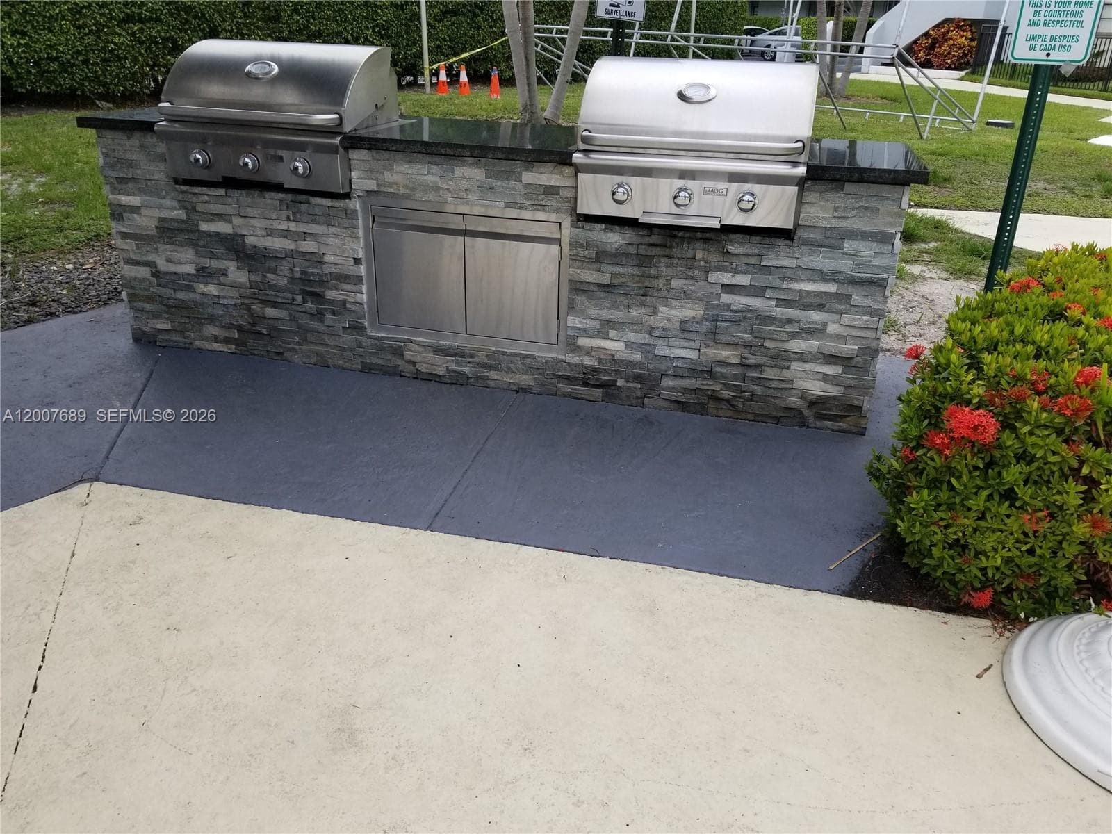 3475 Country Club Dr 409 photo 21