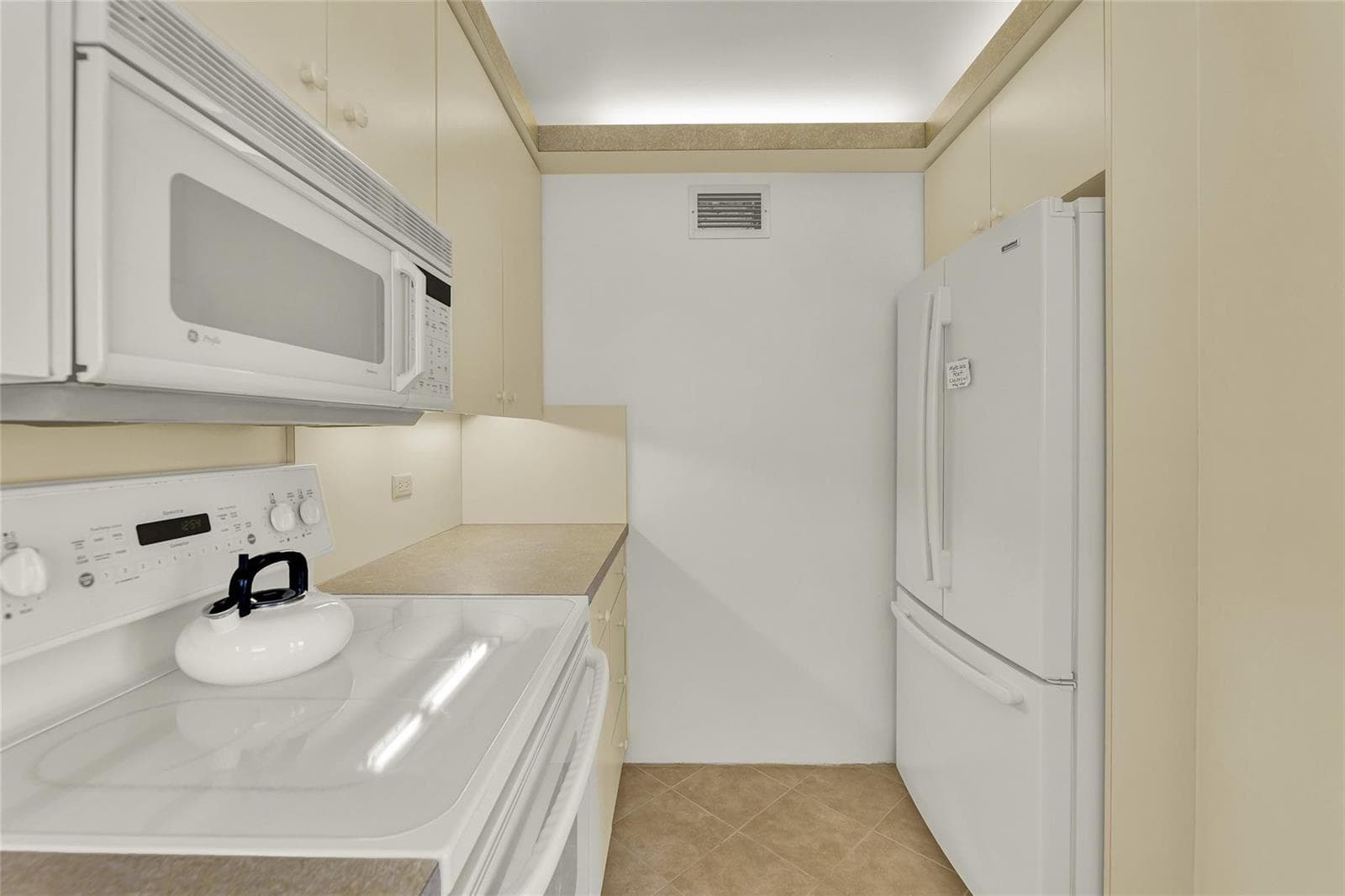 1010 S Ocean Boulevard 1509 photo 23