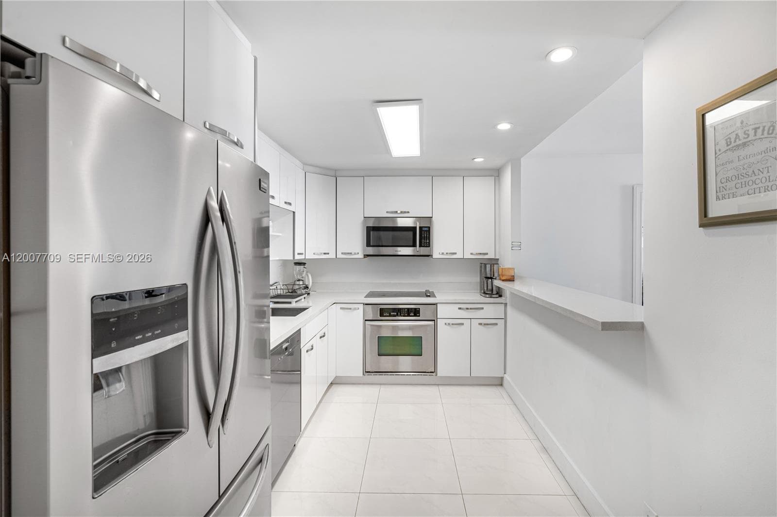 19370 Collins Ave 1612 photo 4