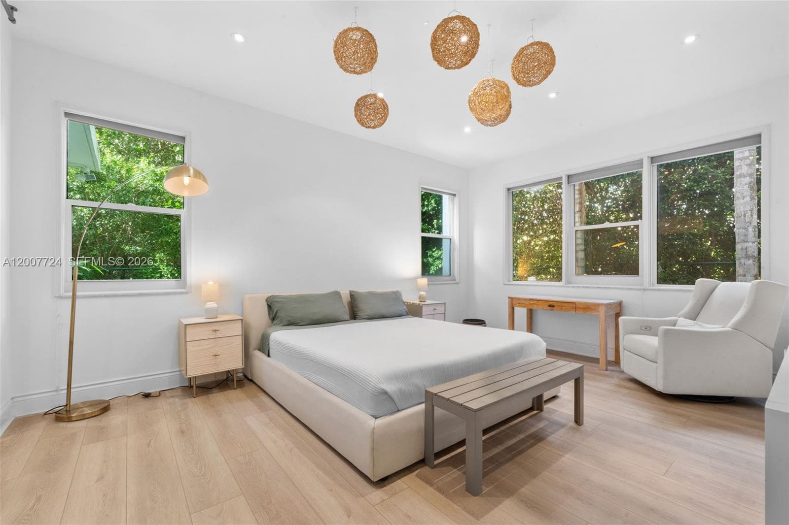 200 Ocean Lane Dr 108 photo 24