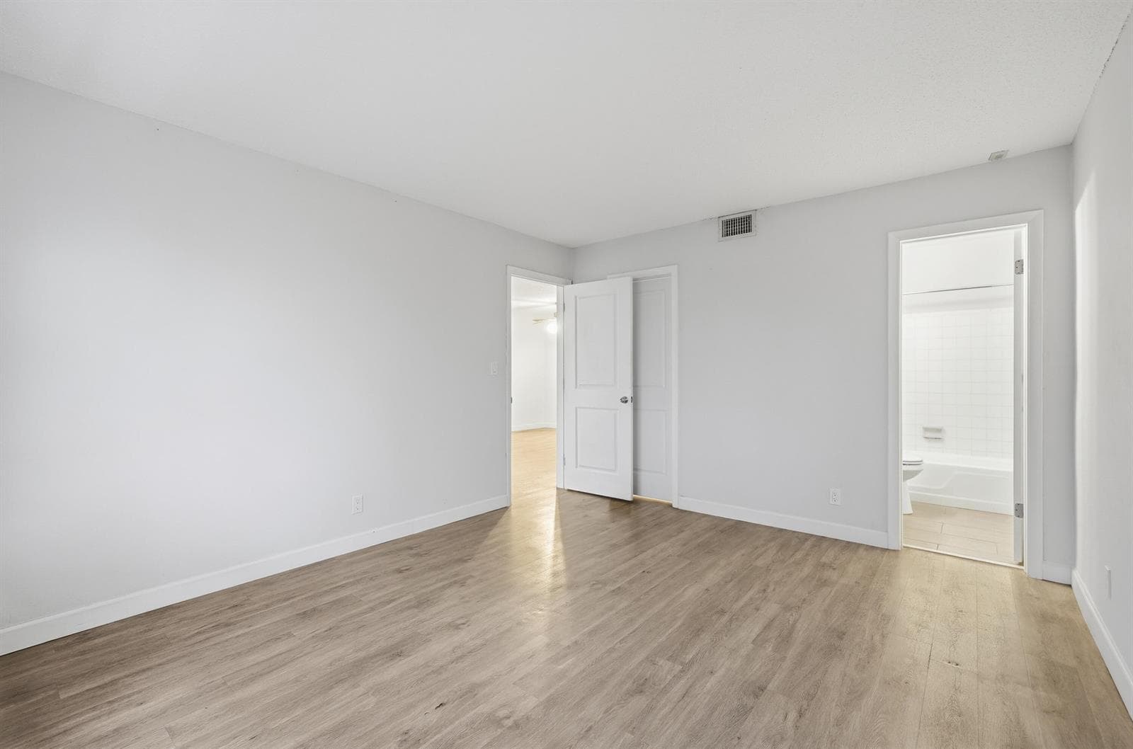 1400 NE 57th Street 304 photo 11