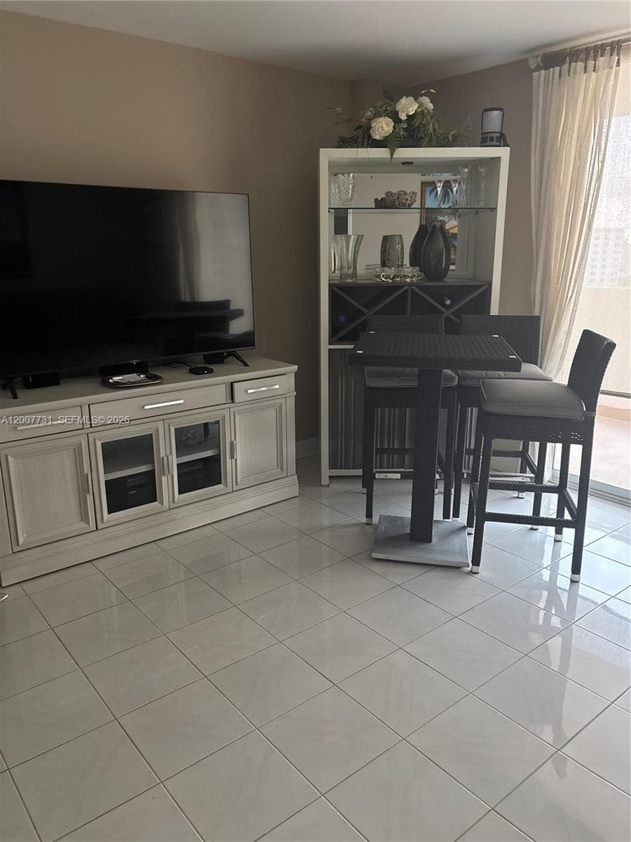 1865 Ocean Dr 4L photo 7