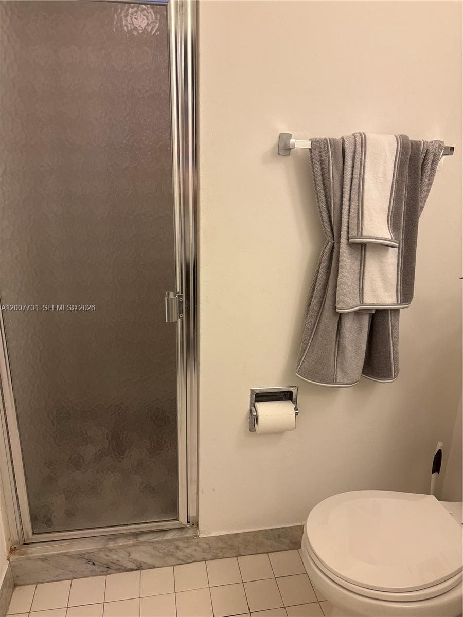 1865 Ocean Dr 4L photo 21