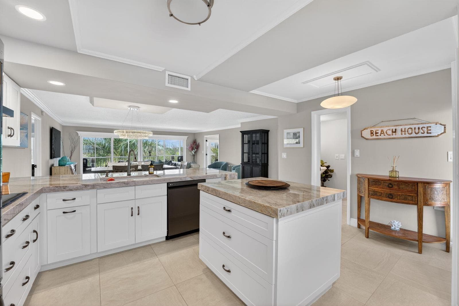 1523 E Hillsboro Boulevard 631 photo 7