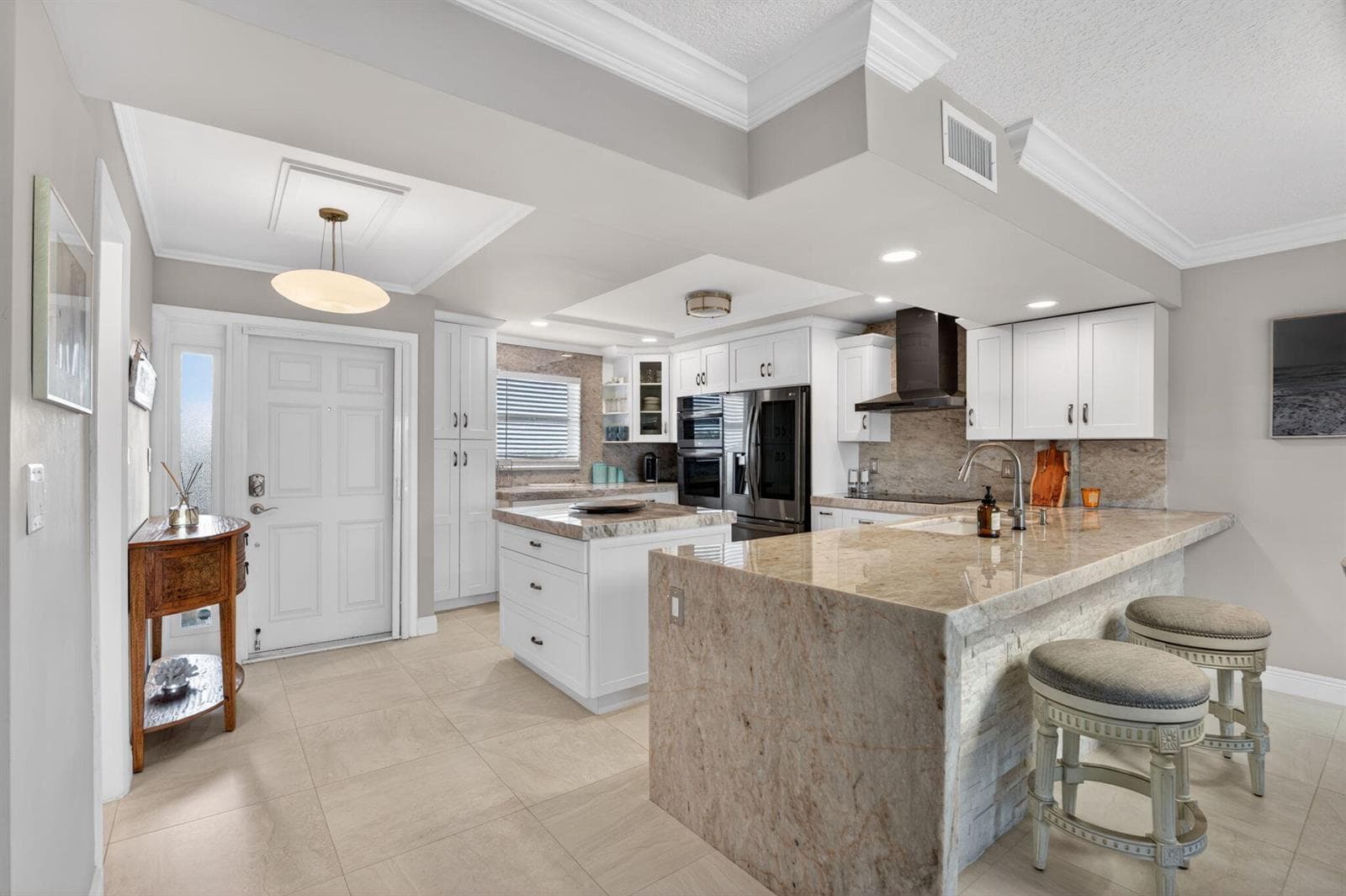 1523 E Hillsboro Boulevard 631 photo 3