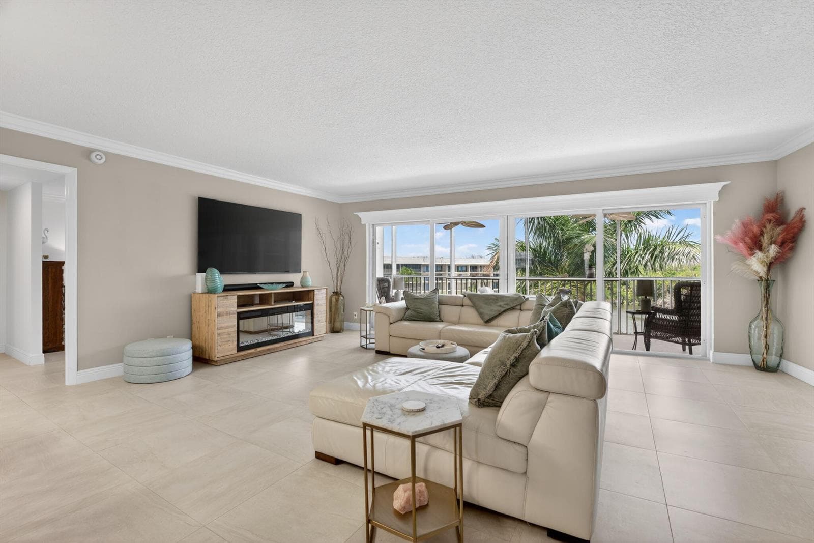 1523 E Hillsboro Boulevard 631 photo 15