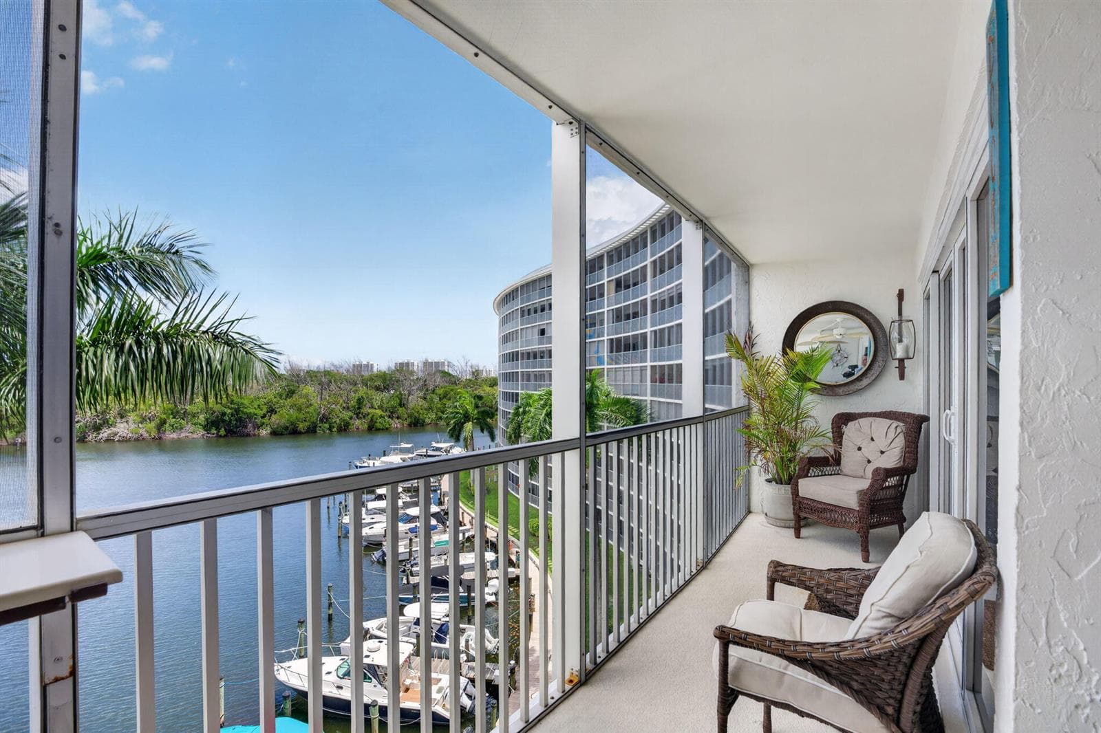 1523 E Hillsboro Boulevard 631 photo 19