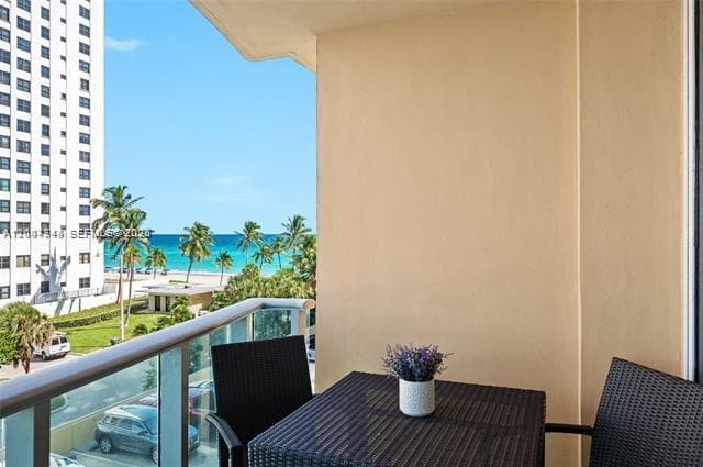 2501 S Ocean Dr 402 photo 1
