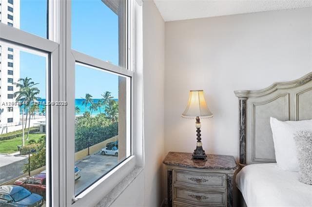 2501 Ocean Dr 402 photo 11