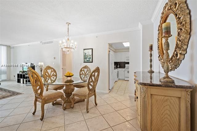 2501 Ocean Dr 402 photo 4