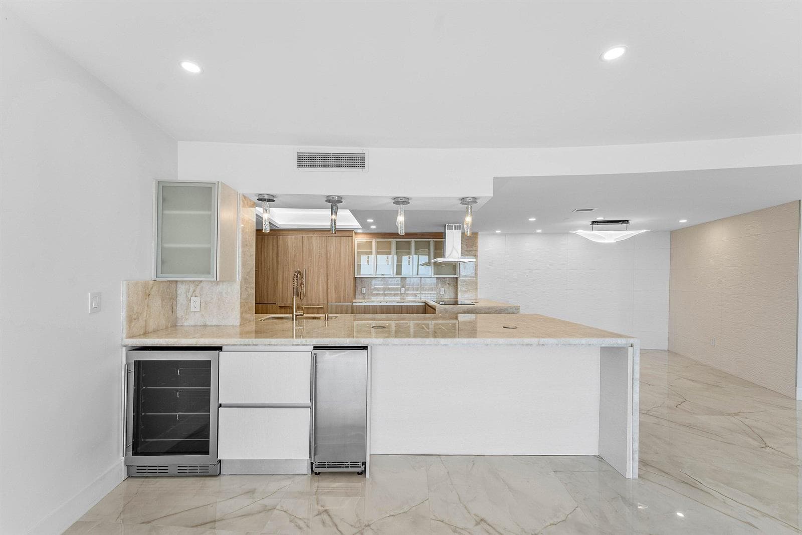 700 S Ocean Boulevard 504 photo 16
