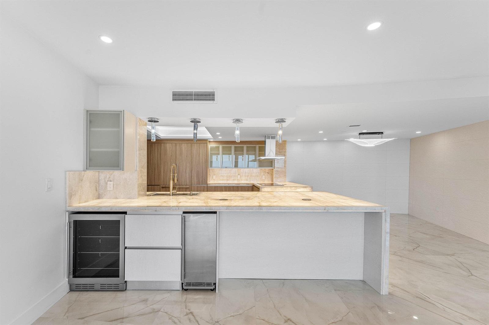 700 S Ocean Boulevard 504 photo 15