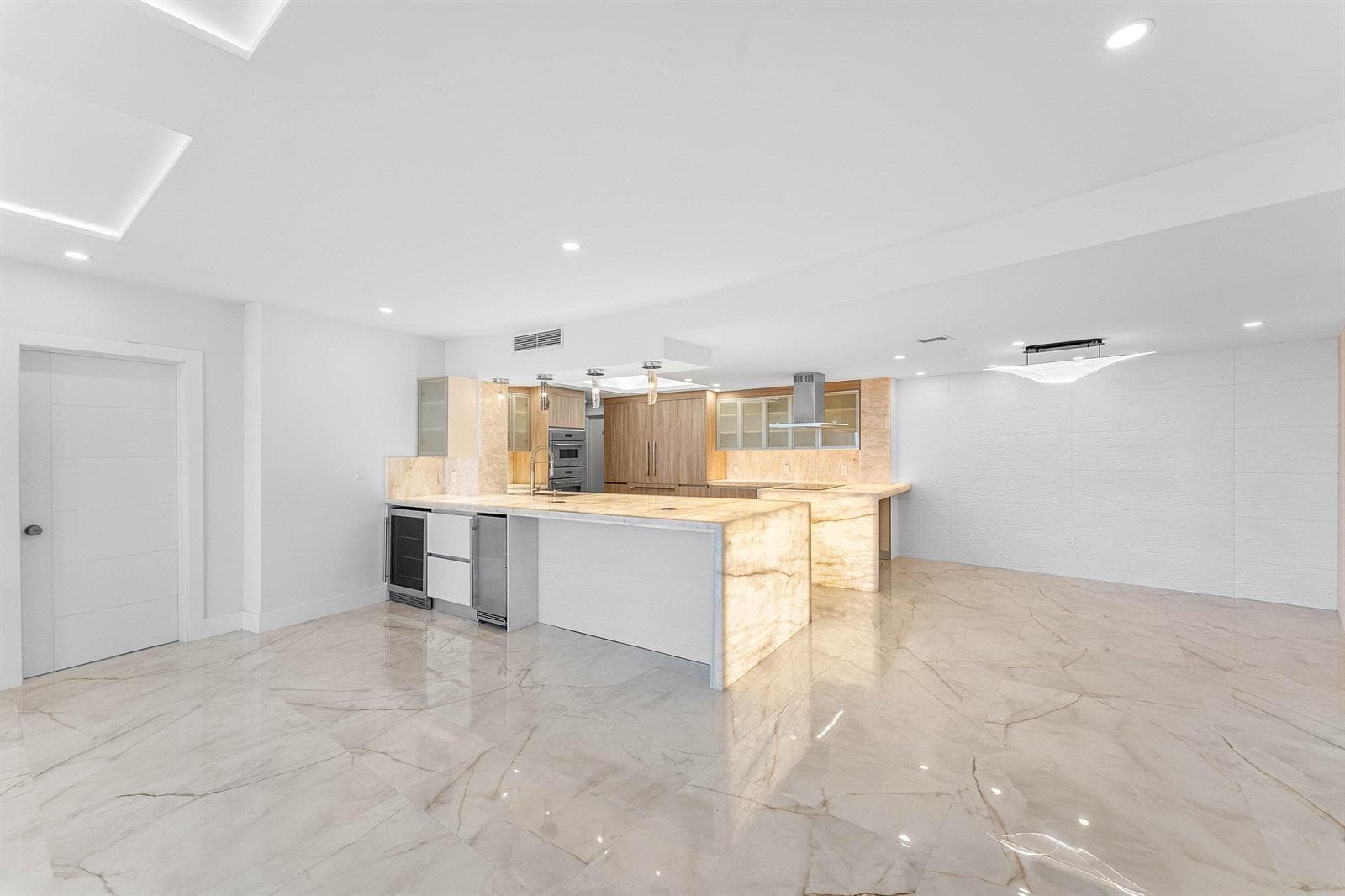 700 S Ocean Boulevard 504 photo 11