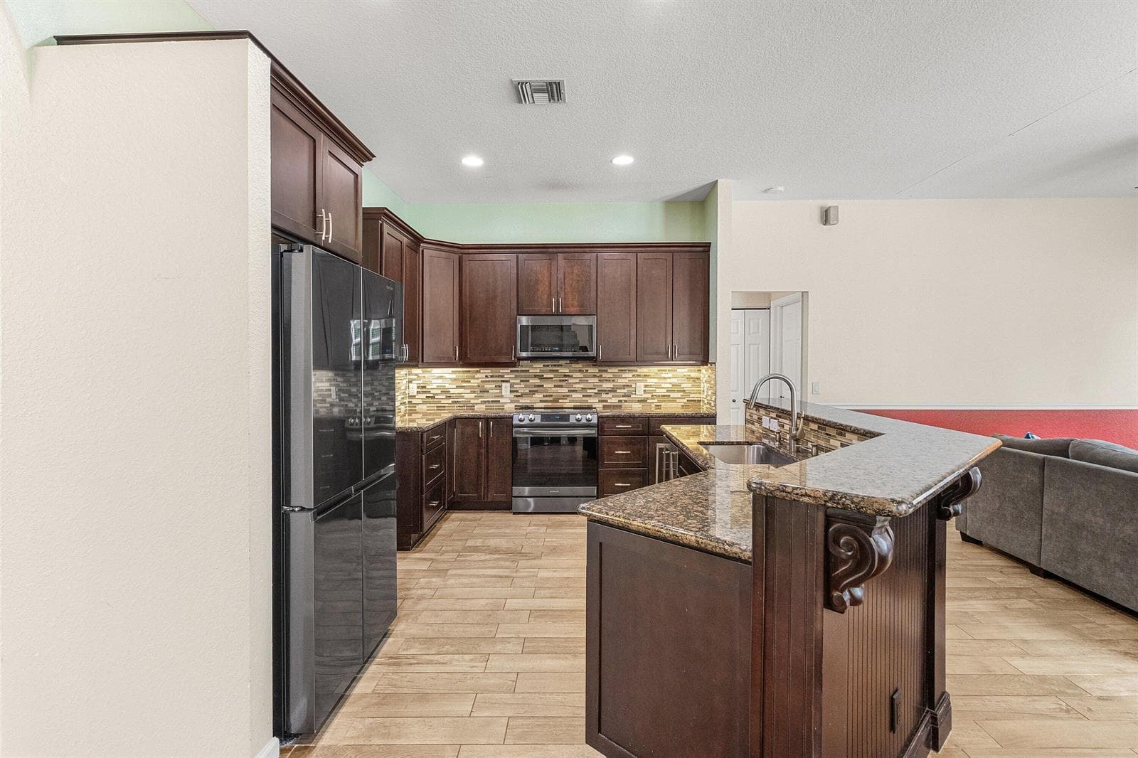 16304 68th Street N photo 17