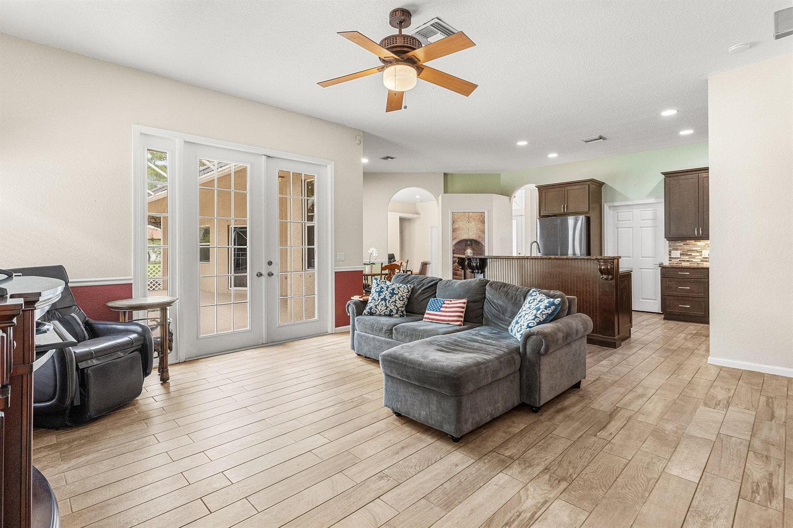 16304 68th Street N photo 22